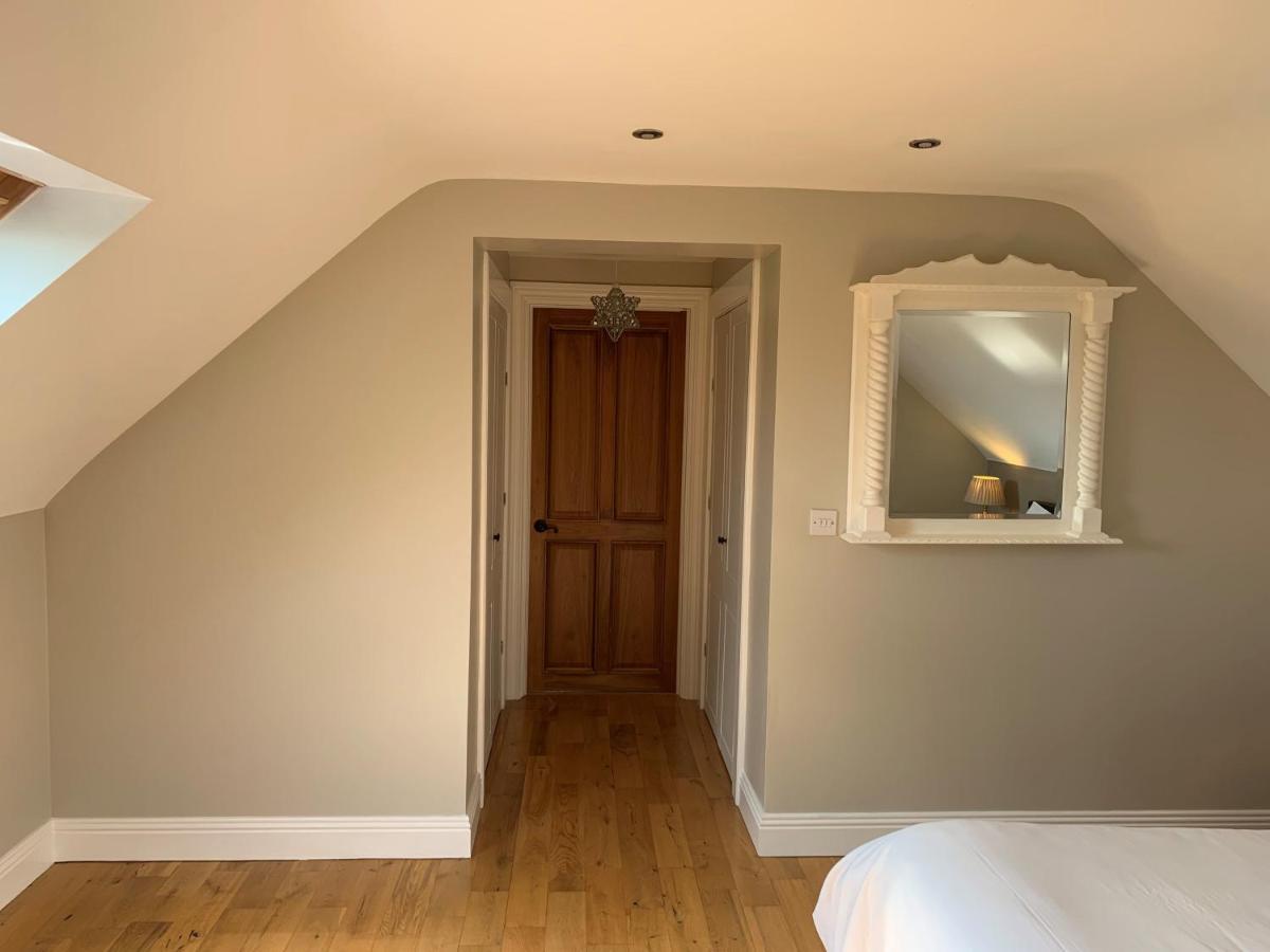 דולין Wild Atlantic Breeze Guesthouse מראה חיצוני תמונה